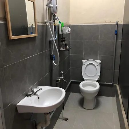 Little Cozy Homestay Kota Bharu Bagian luar foto