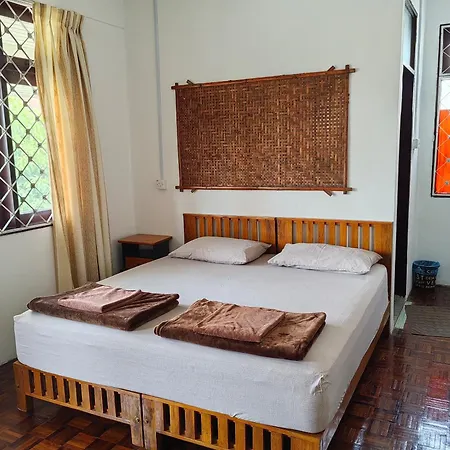 Little Cozy Homestay Kota Bharu Bagian luar foto
